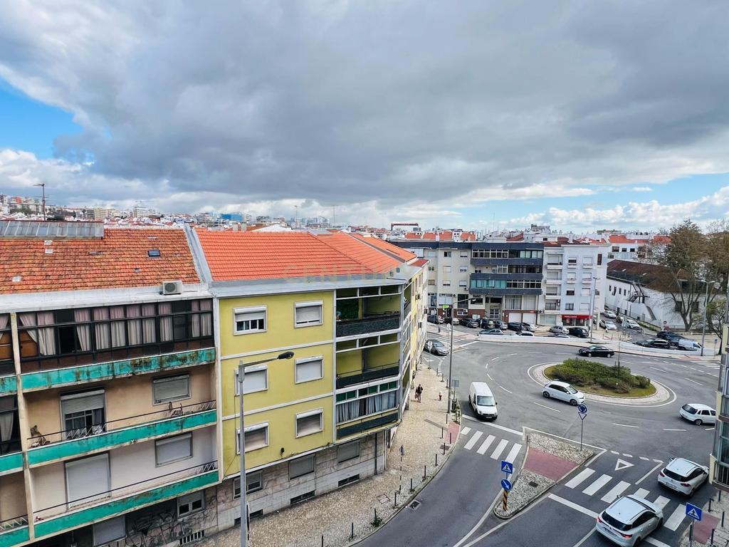 Excelente Apartamento T3 em Almada – Cova da Piedade  - Image 21
